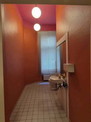 behindertengerechtes Patienten WC